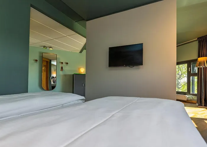 Comfort Hotel Runway
